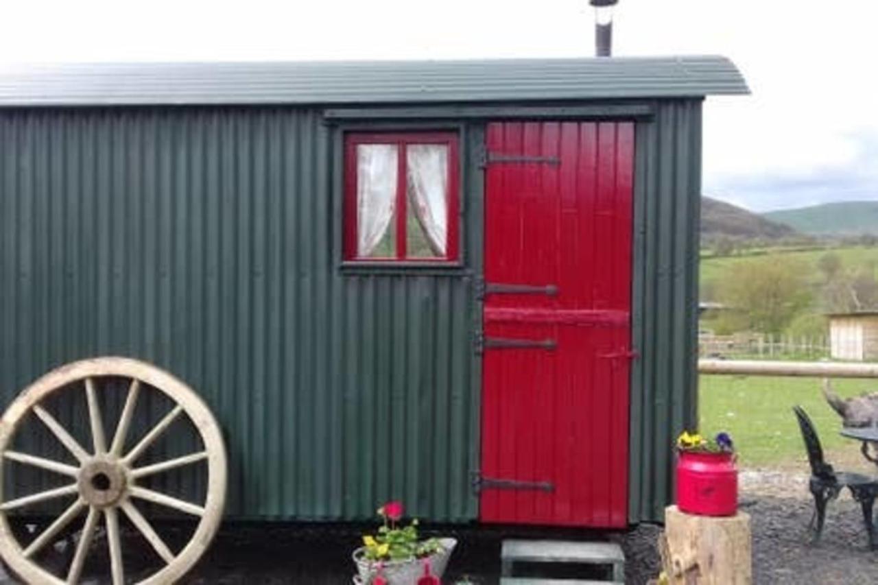 Ruby Shepherds Hut Sleeps 4 Rhayader Exteriör bild